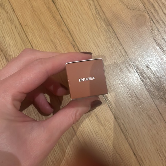 MILK MAKEUP
Lip + Cheek Cream Blush Stick enigma - Picture 2 of 5